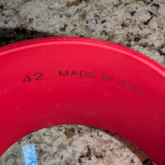 MCM Men’s Large Logo Slides Ruby Red Gold Size 42 EU / 9 US With Box & Dust Bag - Picture 8 of 13